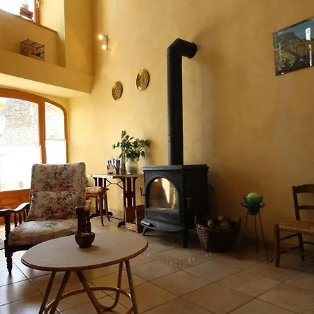 Maison Restaurée Proche Nature Avec Terrasse Et Poêle à Bois, Près Du Puy-en-velay - Fr-1-582-177 Le Brignon